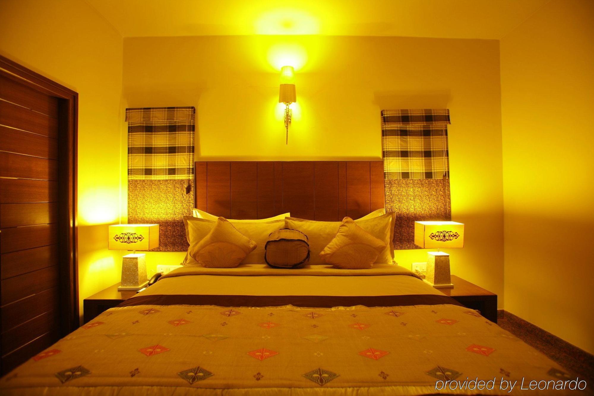 Justa Indiranagar Aparthotel Bangalore Room photo