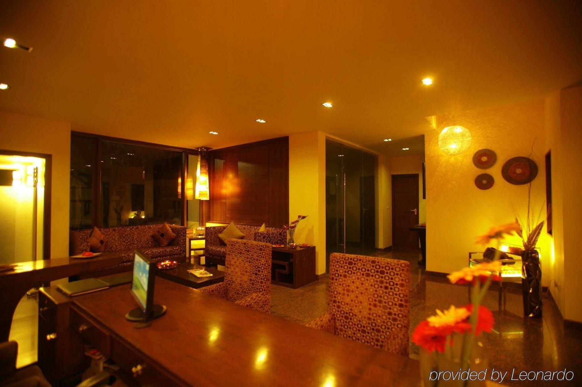 Justa Indiranagar Aparthotel Bangalore Room photo