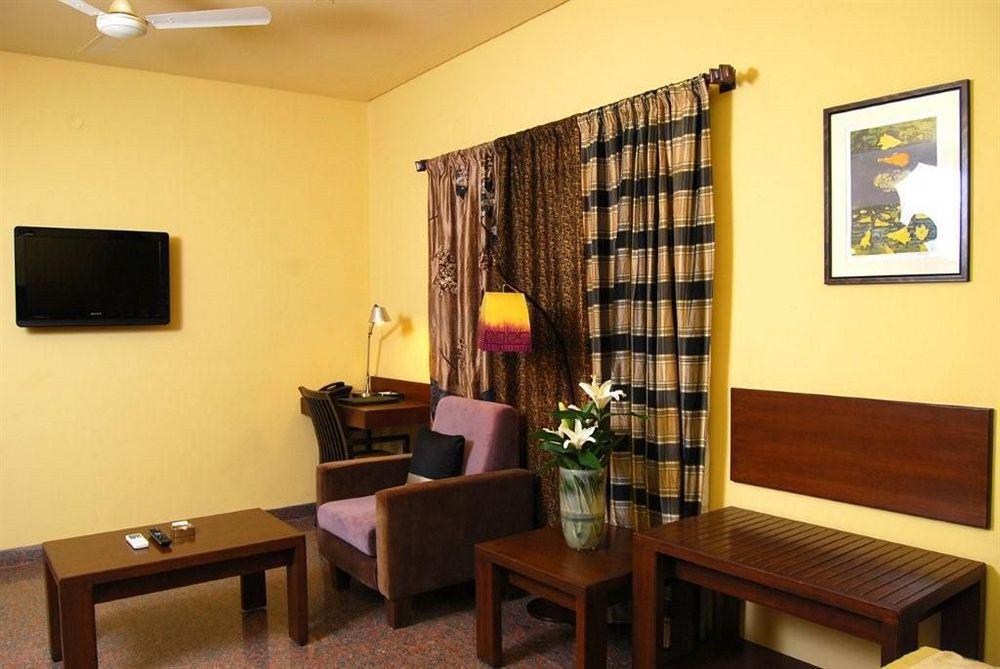 Justa Indiranagar Aparthotel Bangalore Exterior photo